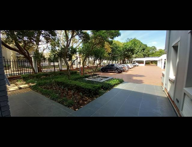 111M² OFFICE TO LET IN BRYANSTON